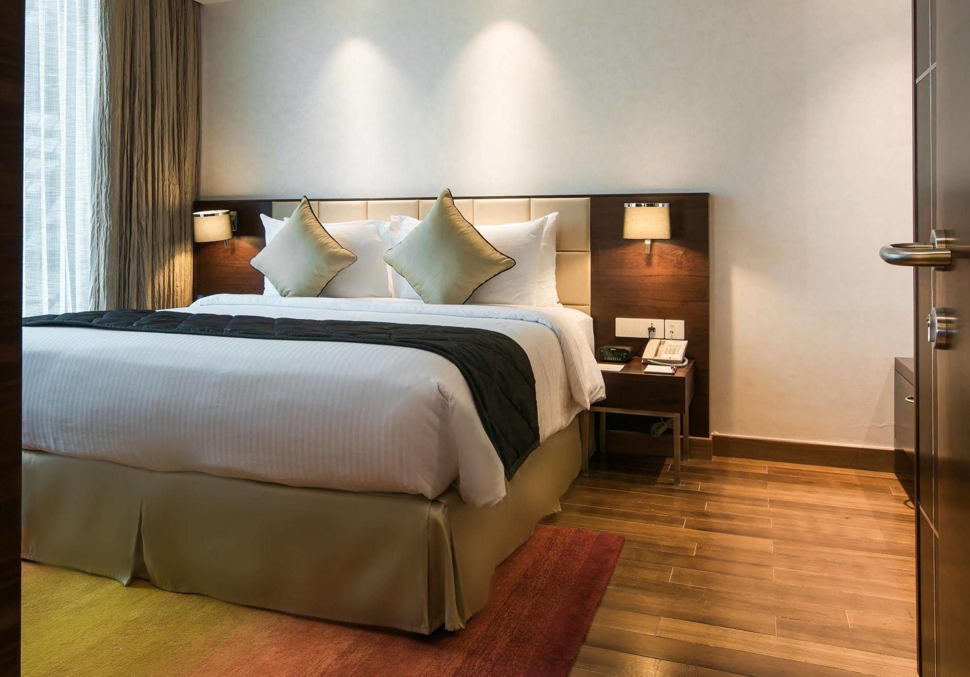 Howard Johnson By Wyndham, Hebbal, Bengaluru Kültér fotó